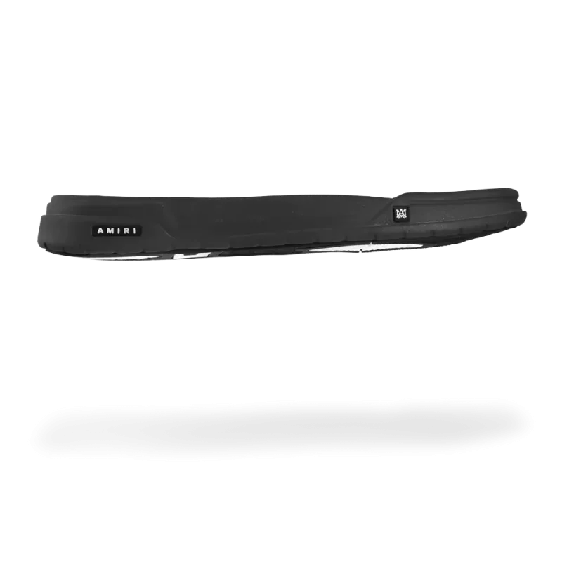 زیره کفش امیری کد 20013 از برند کوهبر، زیره‌ای سبک، بادوام و خوش‌طرح برای تولید کتونی اسپرت و روزمره. مناسب کارگاه‌ها و تولیدکنندگان کفش، با فروش عمده و کیفیت تضمین‌شده.