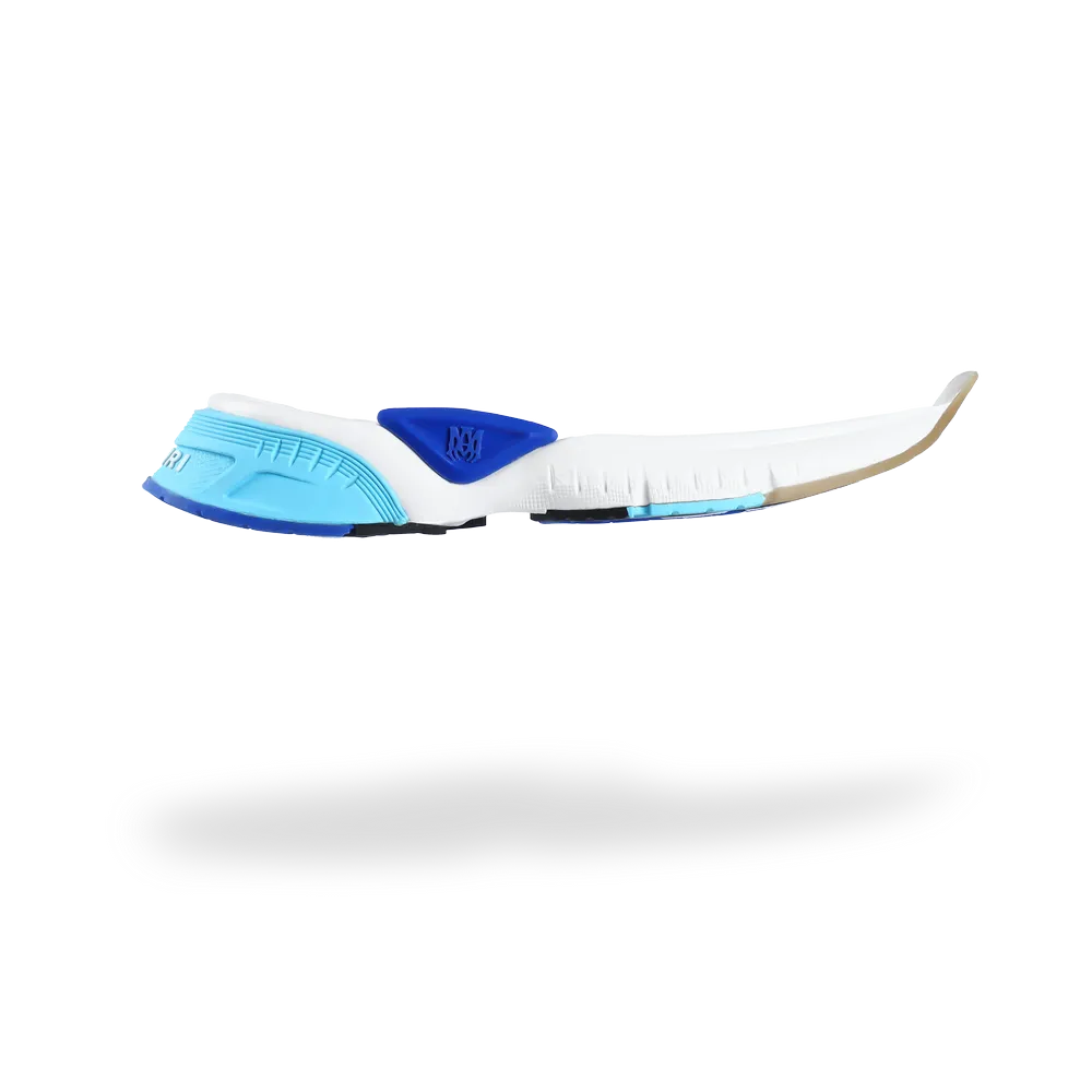 زیره کتونی امیری کد 2907 از برند کوهبر، زیره کتونی اسپرت از جنس PU سبک و بادوام با طراحی ارگونومیک و ضدلغزش. مناسب تولید کتونی‌های روزمره و اسپرت، با فروش عمده زیره کفش کوهبر.